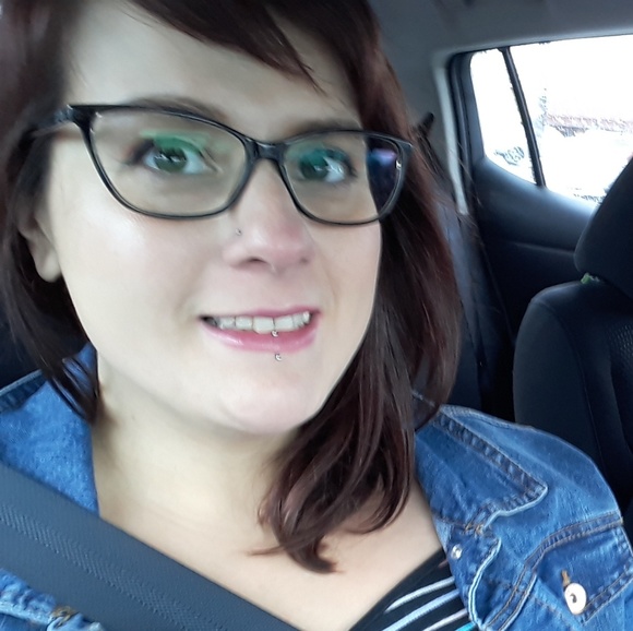 Meet your Posher, Bridget - Picture 1 of 1